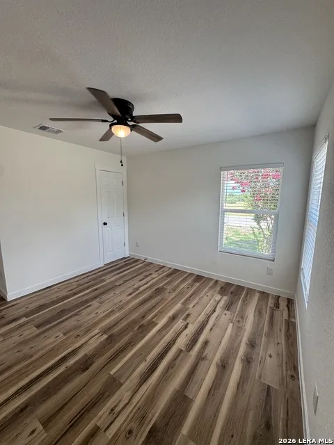 925 COLEMAN ST Poteet, TX 78065