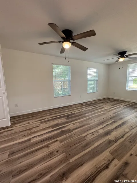 925 COLEMAN ST Poteet, TX 78065