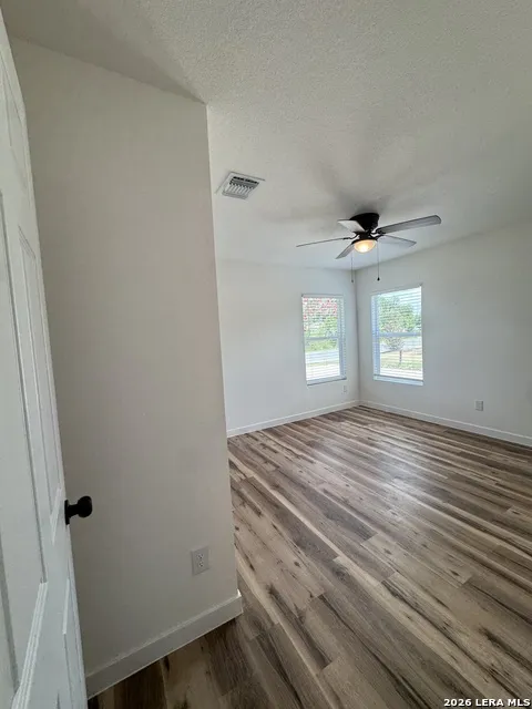 925 COLEMAN ST Poteet, TX 78065