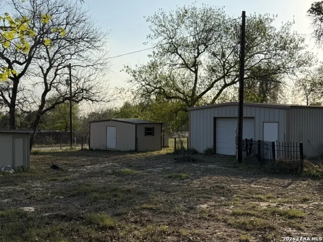 145 Highland Rd Poteet, TX 78065