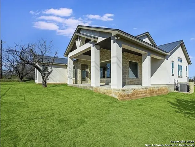 706 Sidewinder Horseshoe Bay, TX 78657