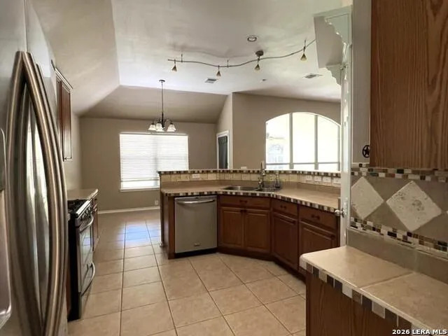 4724 green bluff Schertz, TX 78154