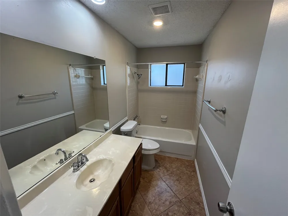 2405 Brookside Drive Rowlett, TX 75088