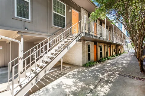 4319 Mckinney Avenue #203