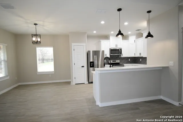 5961 Prairie Rd Unit 1 Von Ormy, TX 78073