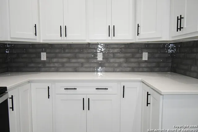 5961 Prairie Rd Unit 1 Von Ormy, TX 78073