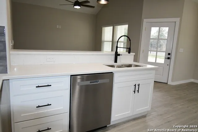 5961 Prairie Rd Unit 1 Von Ormy, TX 78073