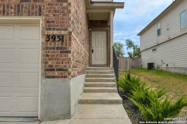 3931 Somers Crest San Antonio, TX 78211