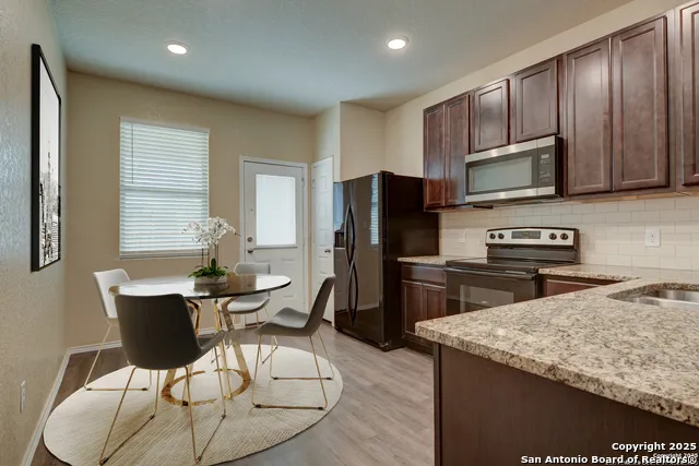 3931 Somers Crest San Antonio, TX 78211