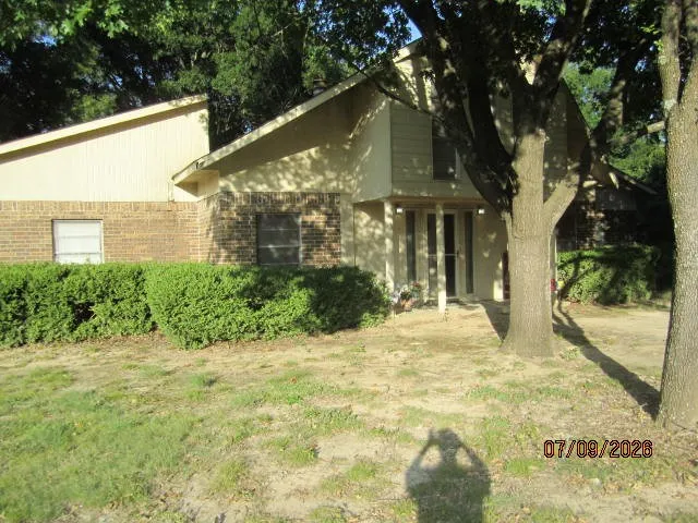 1530 S Dallas Avenue Lancaster, TX 75146