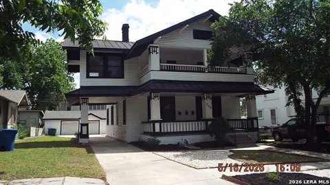 940 W Mulberry