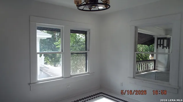940 W Mulberry San Antonio, TX 78201