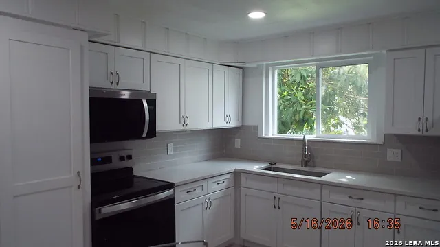 940 W Mulberry Unit DOWNSTAIRS, 1 San Antonio, TX 78201