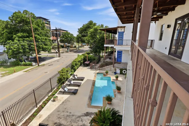 1542 ALAMO ST Unit 201 San Antonio, TX 78215