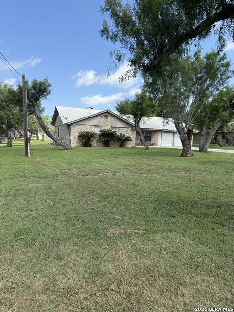 2723 TRIPLE TREE DR