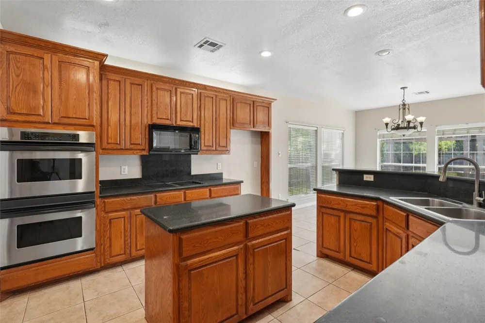 43192 Fringewood Drive Whitney, TX 76692