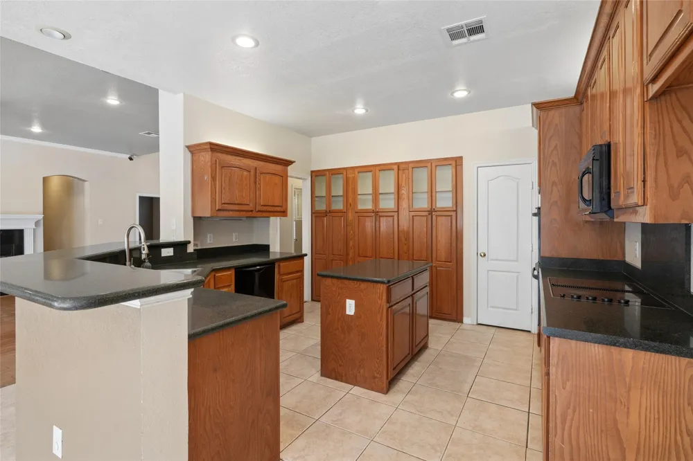 43192 Fringewood Drive Whitney, TX 76692
