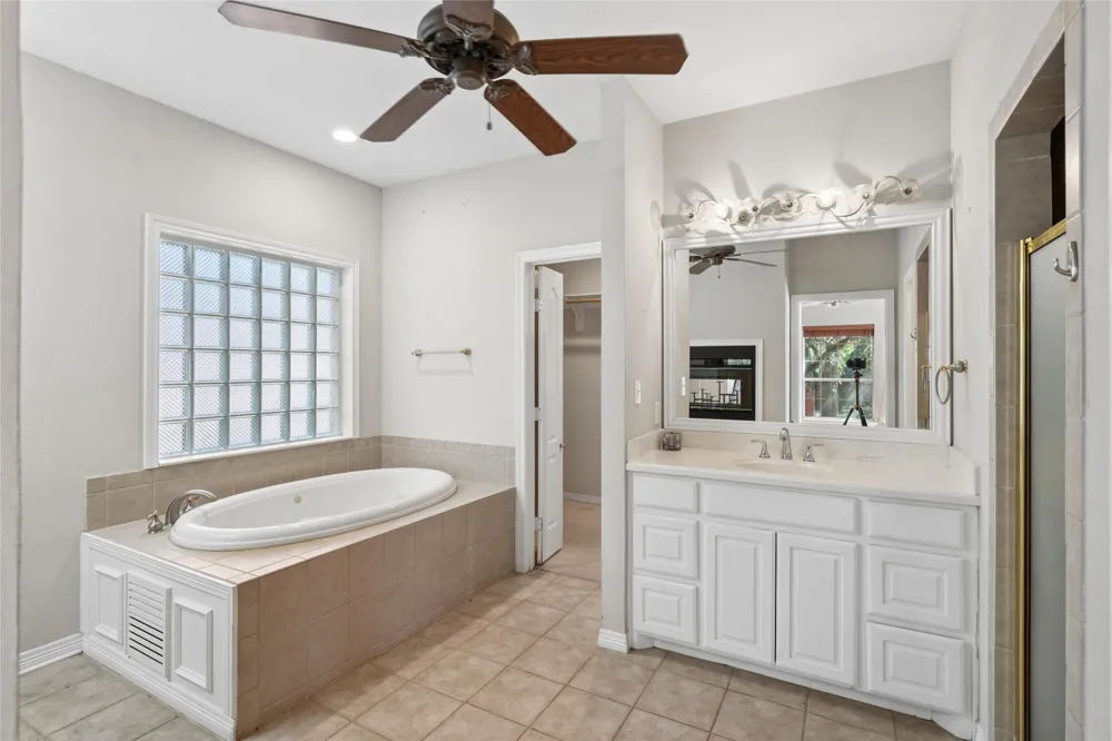 43192 Fringewood Drive Whitney, TX 76692