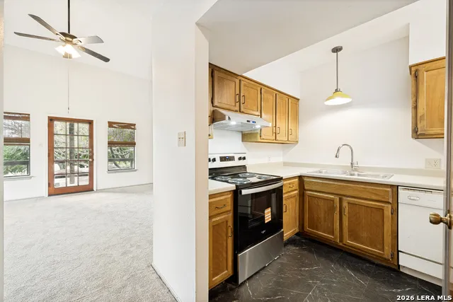 415 Albany Unit F Alamo Heights, TX 78209