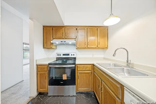 415 Albany Unit F Alamo Heights, TX 78209