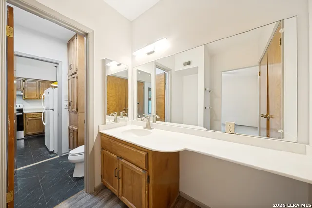 415 Albany Unit F Alamo Heights, TX 78209