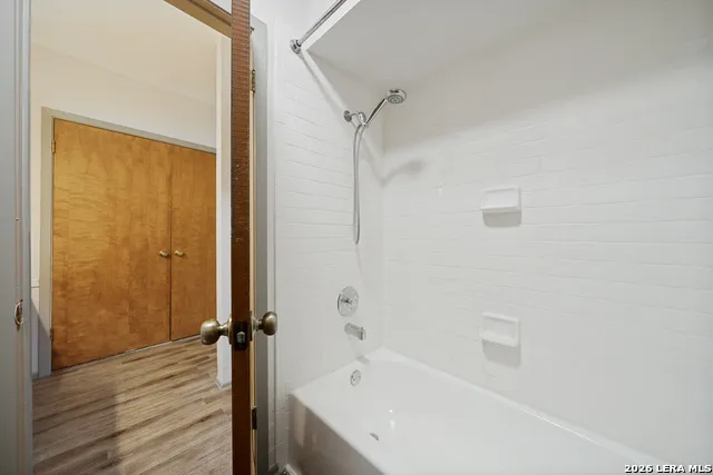 415 Albany Unit F Alamo Heights, TX 78209