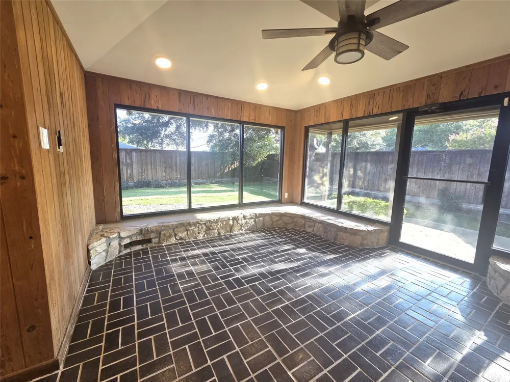 9334 Hunters Creek Drive Dallas, TX 75243