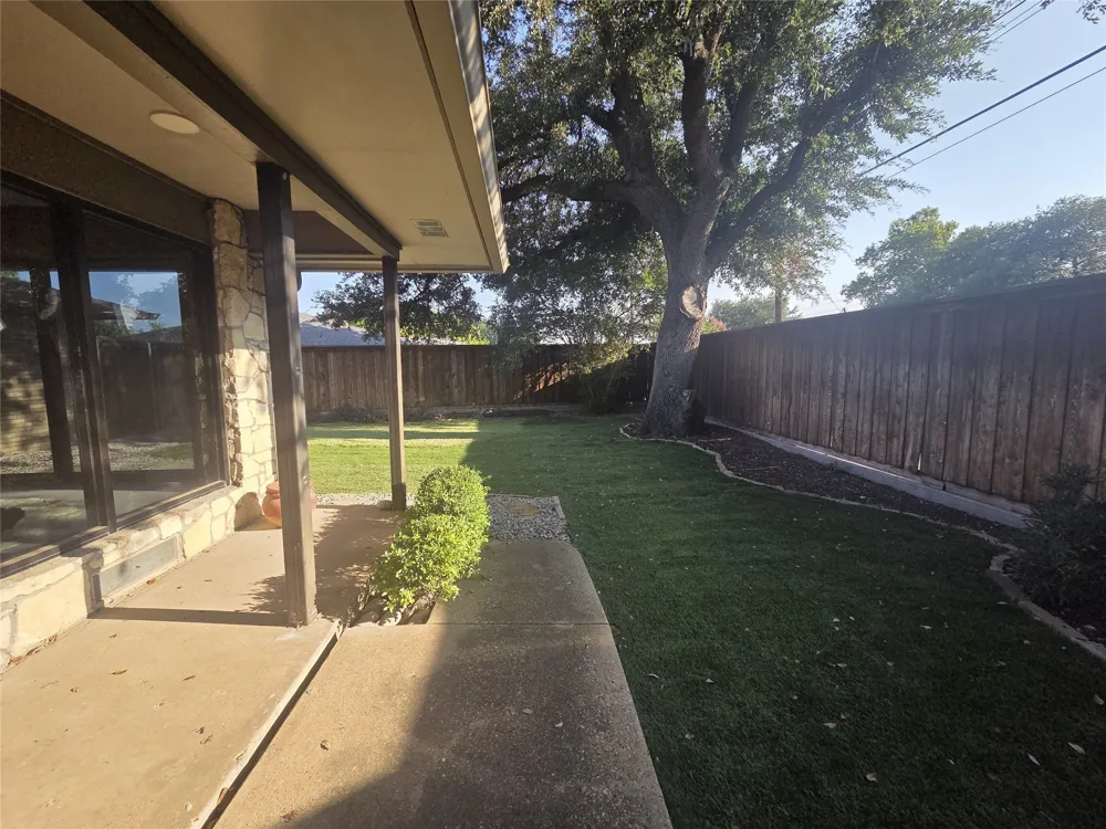 9334 Hunters Creek Drive Dallas, TX 75243