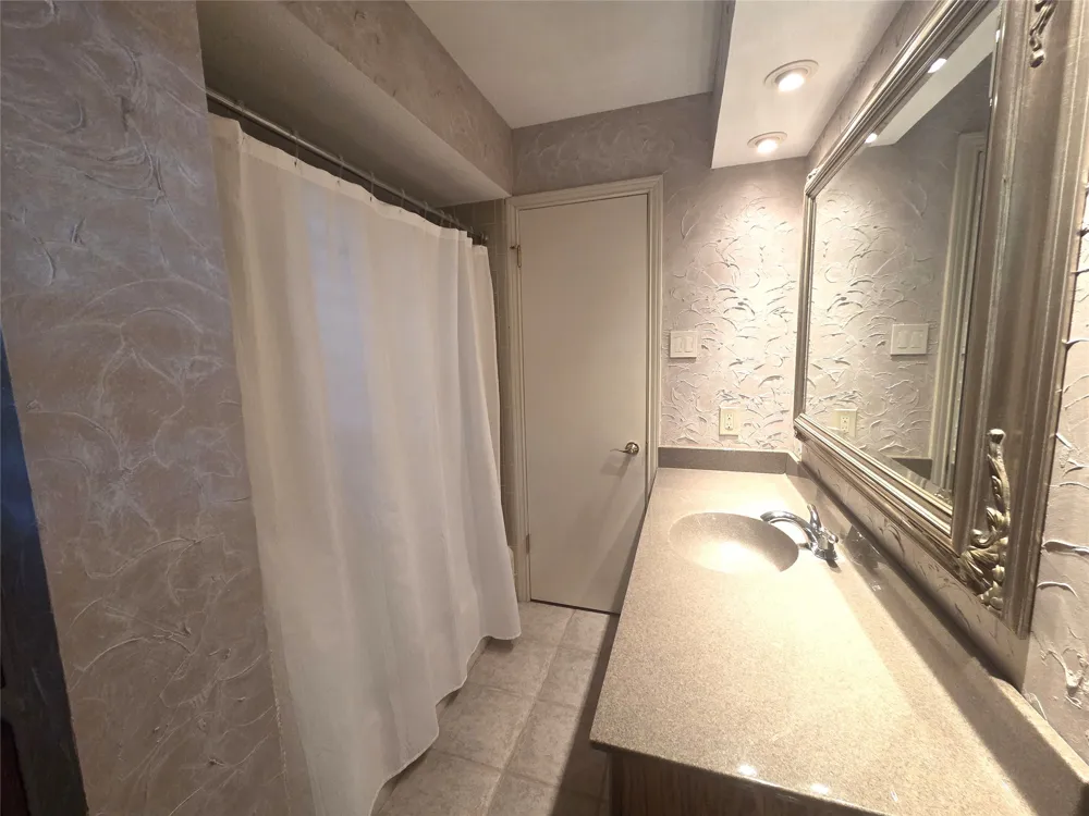 9334 Hunters Creek Drive Dallas, TX 75243