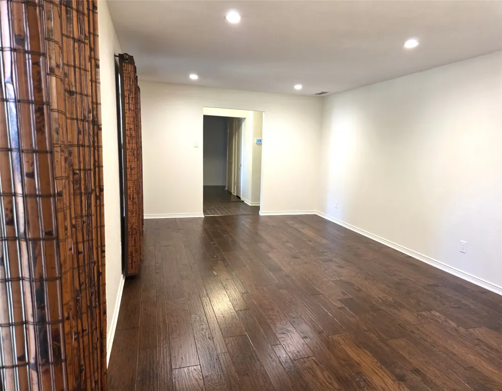 9334 Hunters Creek Drive Dallas, TX 75243
