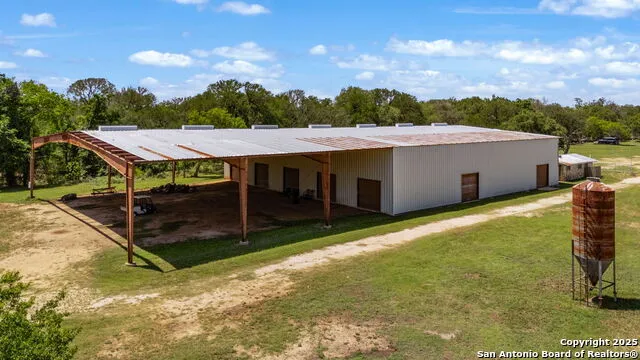 11224 Atkins Road Atascosa, TX 78002