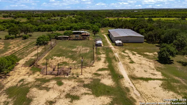 11224 Atkins Road Atascosa, TX 78002