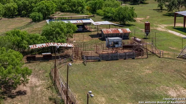 11224 Atkins Road Atascosa, TX 78002