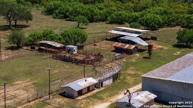 11224 Atkins Road Atascosa, TX 78002