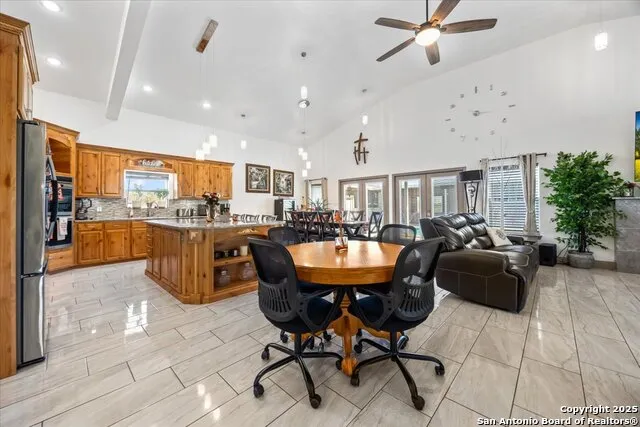 6653 Fm 539 Floresville, TX 78114