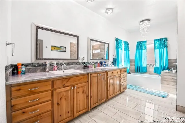6653 Fm 539 Floresville, TX 78114