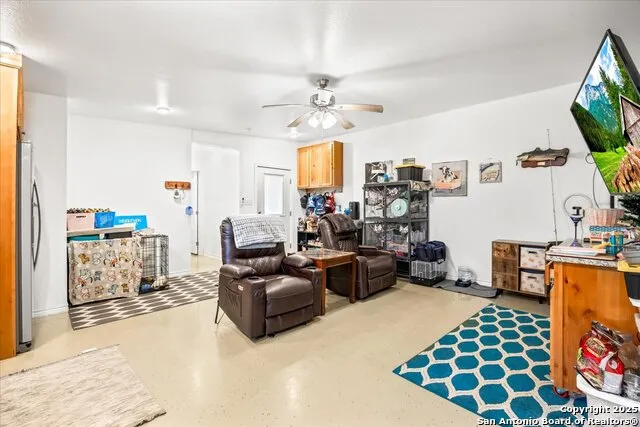 6653 Fm 539 Floresville, TX 78114