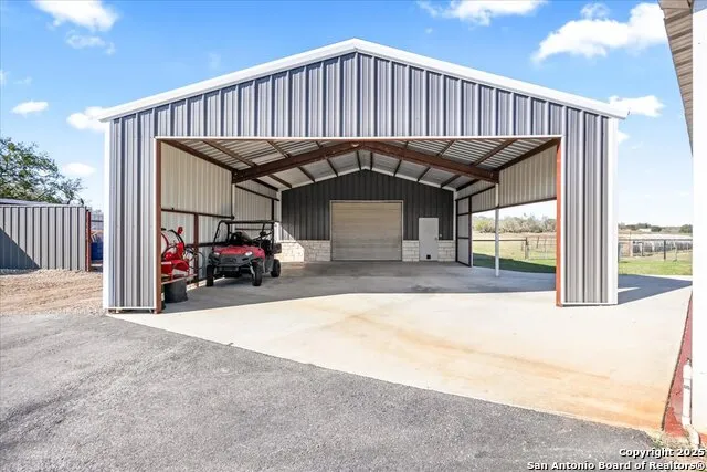 6653 Fm 539 Floresville, TX 78114