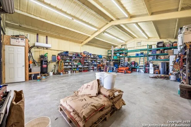 6653 Fm 539 Floresville, TX 78114