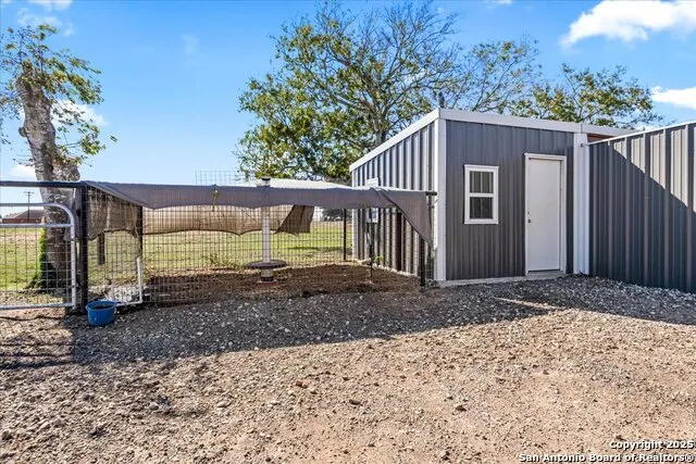 6653 Fm 539 Floresville, TX 78114