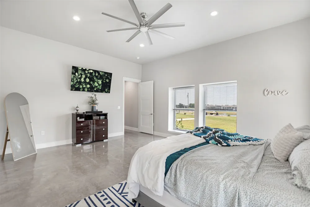 620 Ewing Road Ferris, TX 75125