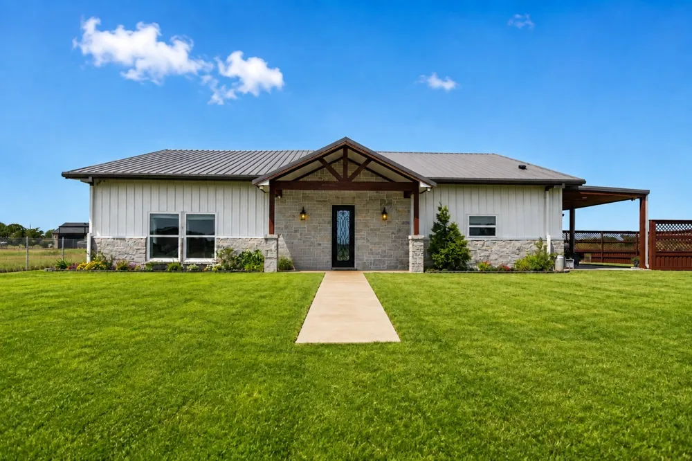 620 Ewing Road Ferris, TX 75125