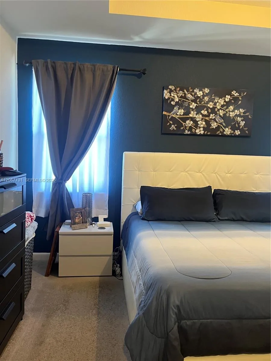 3382 W 112th St Hialeah, FL 33018
