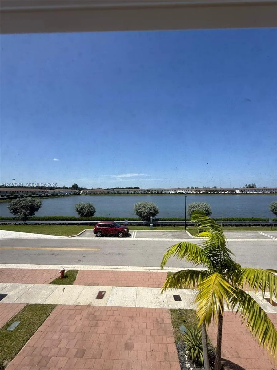 3382 W 112th St Hialeah, FL 33018