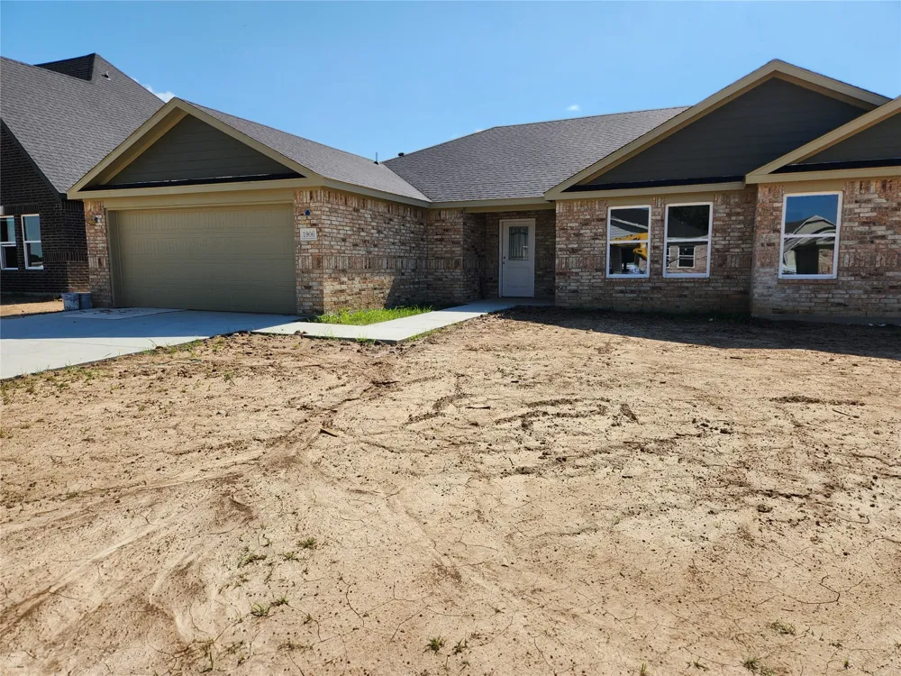1906 Topaz Road Pryor, OK 74361