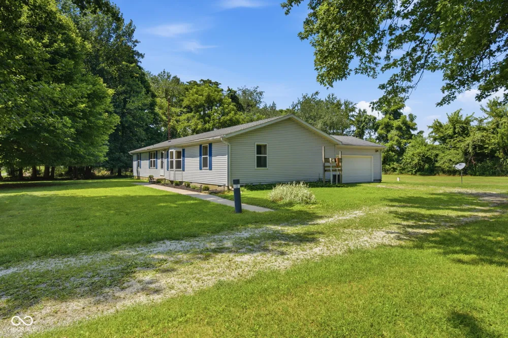2572 W Buckingham Drive Crawfordsville, IN 47933