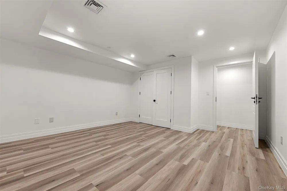 4 Angelas Place #1 Bronx, NY 10465