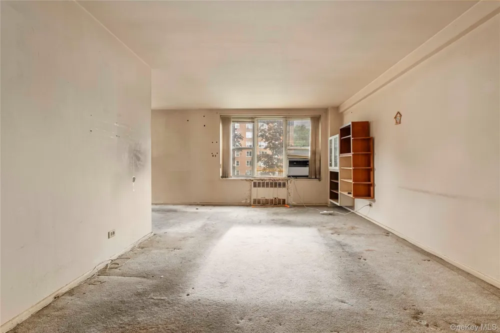 209-25 18th Avenue #2G Bayside, NY 11360