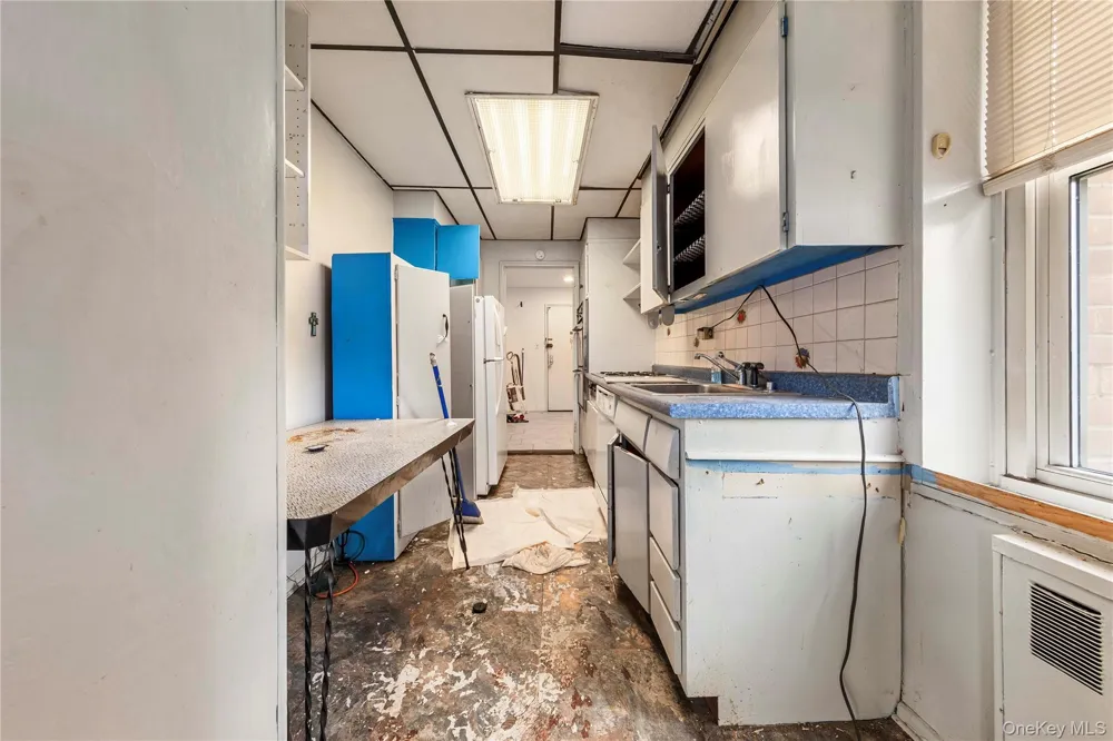 209-25 18th Avenue #2G Bayside, NY 11360