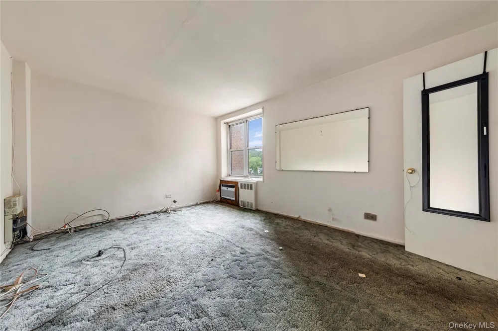 209-25 18th Avenue #2G Bayside, NY 11360